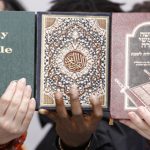 القرآن والكتب الأخرى