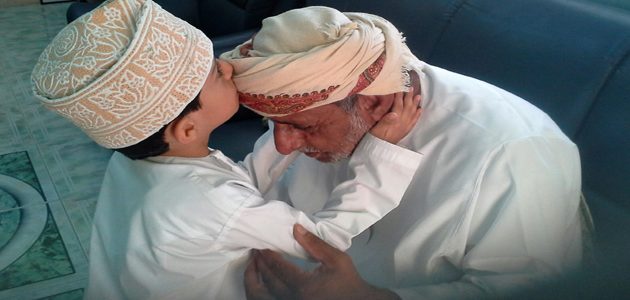 من أخلاق الإسلام: بر الوالدين